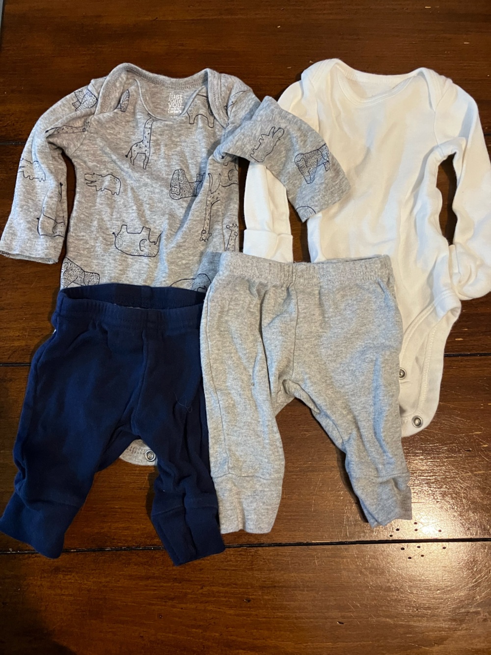 Carter’s Outfit Bundle